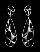 Brushedsilverearrings.th