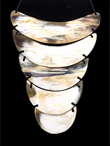 LargeHornLayeredNecklace.th