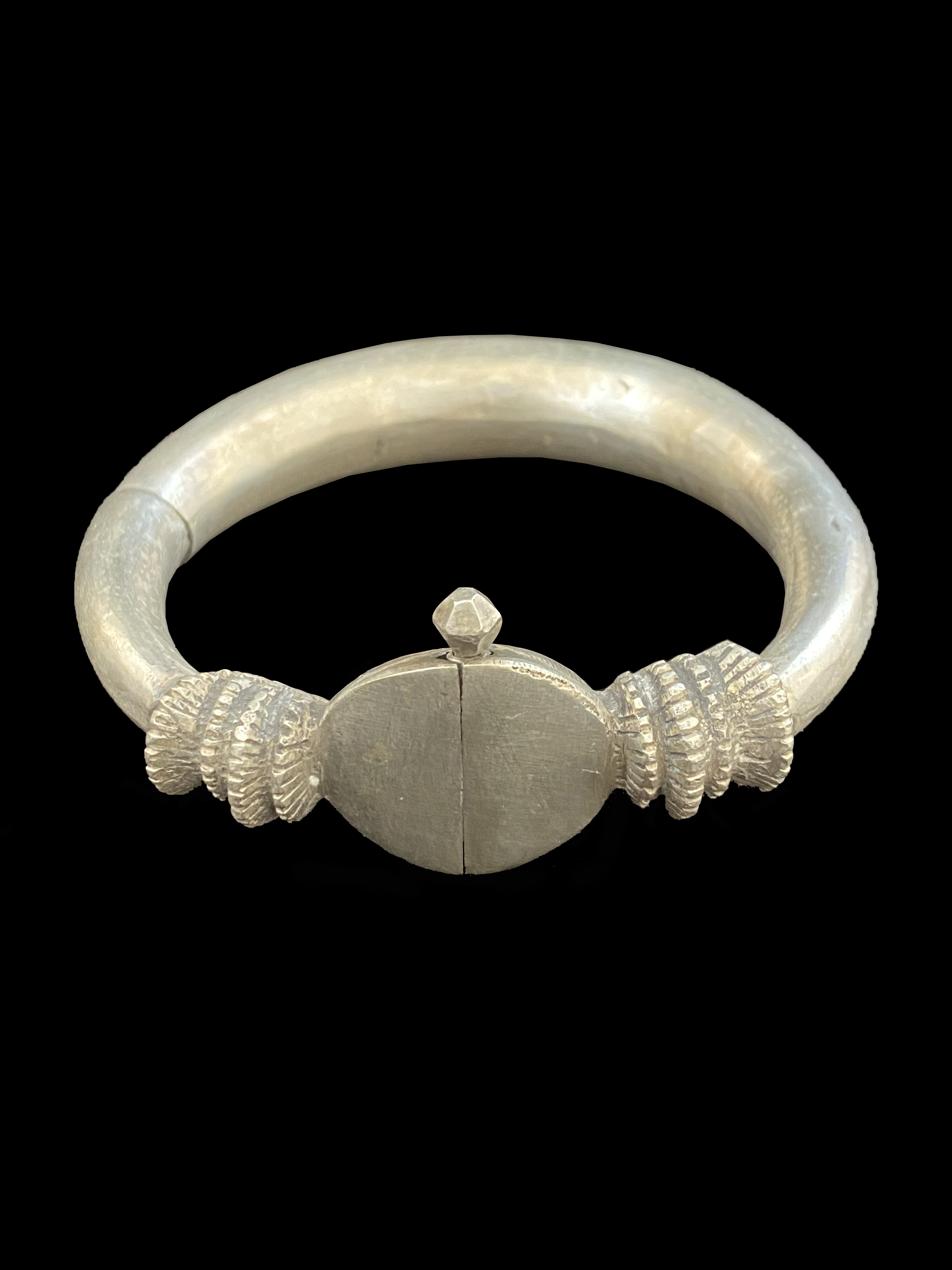 Indian Design Sterling Silver Bracelet at Best Price in Jaipur | Art Palace