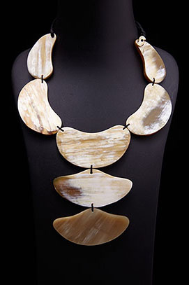 Jewelry-Necklace-Horn-59R