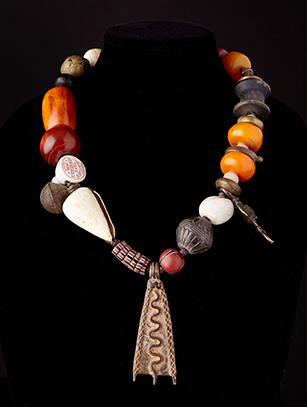 Trade Bead Necklace (0173)