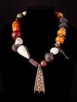 Trade-Bead-Necklace-0173-fv-1.th
