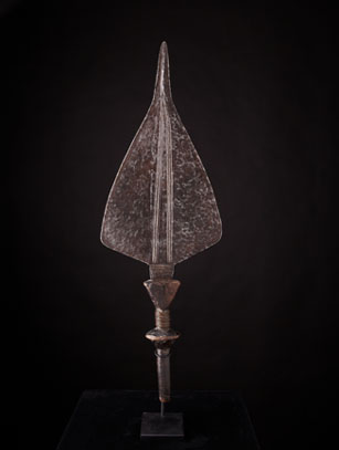 Prestige Weapon - Mongo People - D.R. Congo  (LS168) Sold