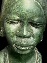Small Realistic Verdite Bust by Barnabas Fombe - Shona, Zimbabwe 1