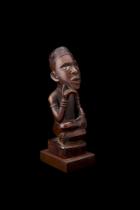Memorial figure of a clan leader - Yombe People, D.R. Congo M39 5