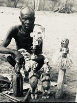 Mbwoolo Healing Figure - Yaka People, Pasanganga village, Popokabaka region, D.R. Congo 14