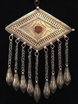 Robe Closure Pendant - Tekke people, Turkmenistan (Central Asia) 1